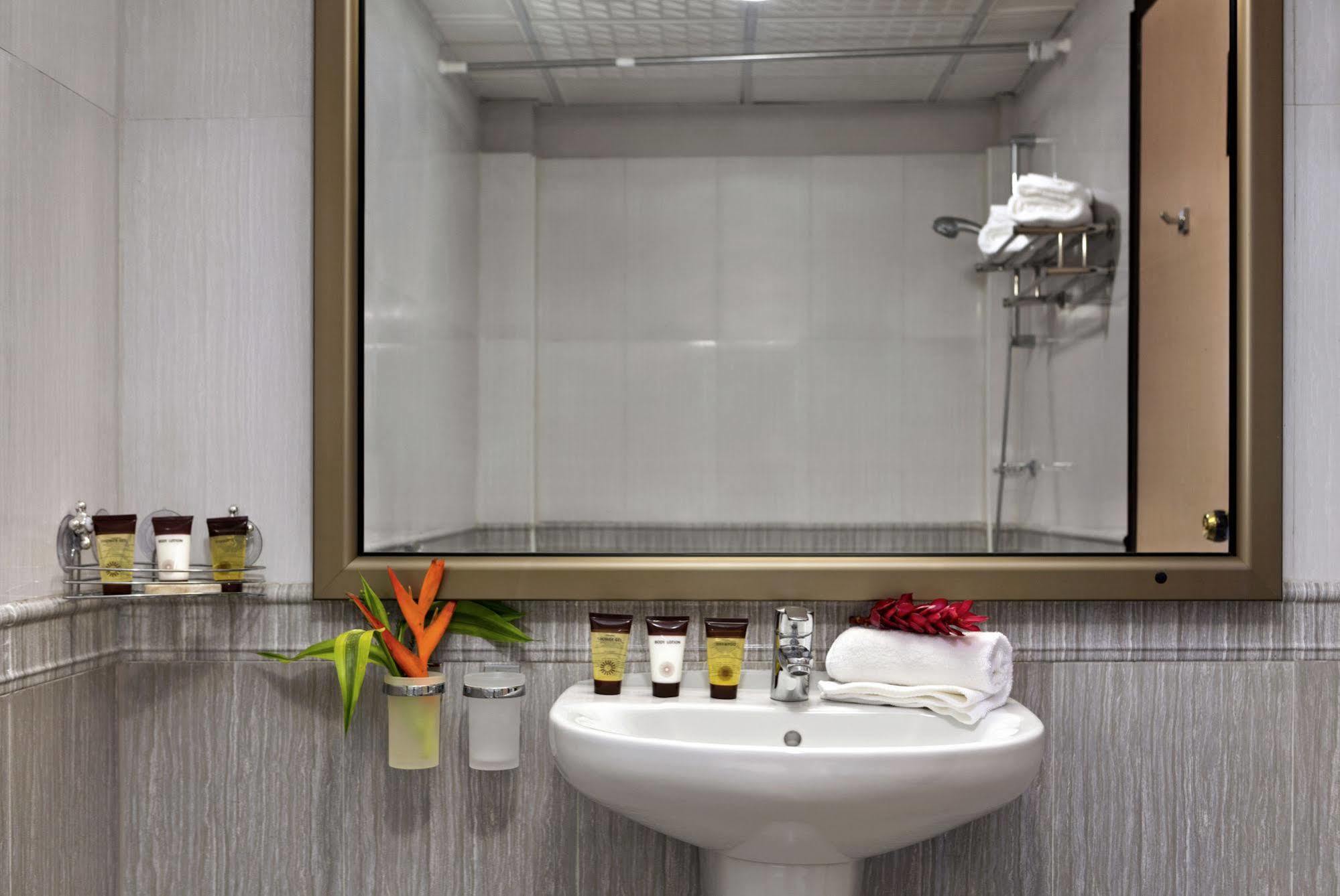 Bravia Hotel Wagadugu Zewnętrze zdjęcie