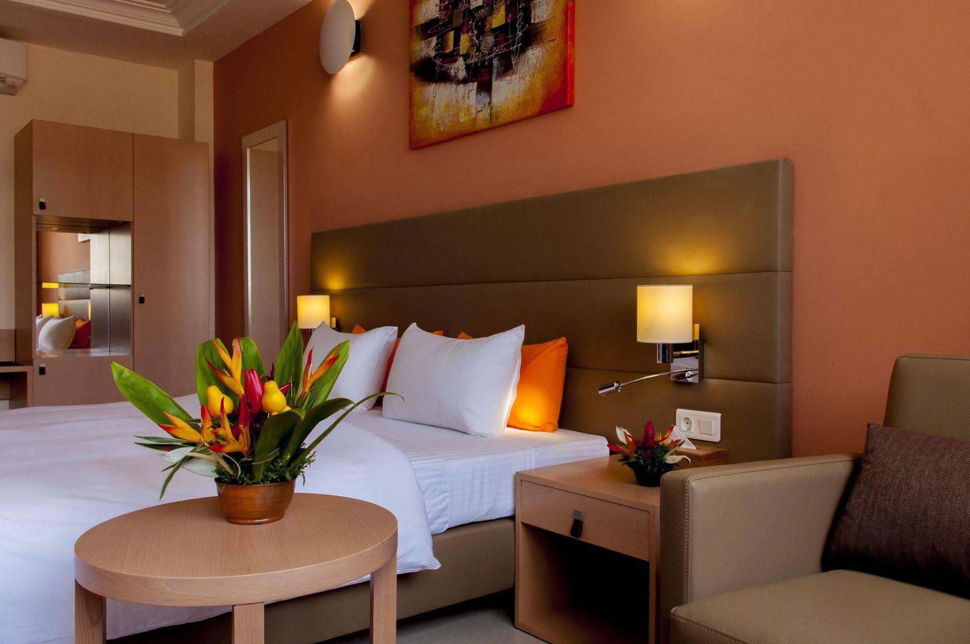 Bravia Hotel Wagadugu Zewnętrze zdjęcie